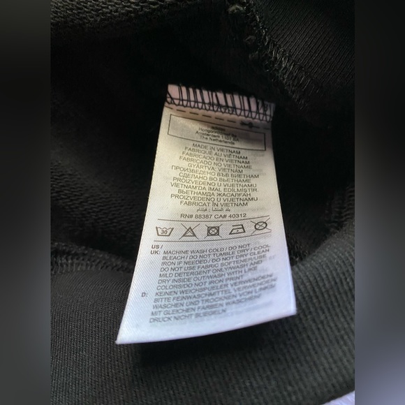 Adidas Originals Sz M Hoodie Logo Sweatshirt Women’s IC6076 Black $65 NWT - Picture 8 of 8